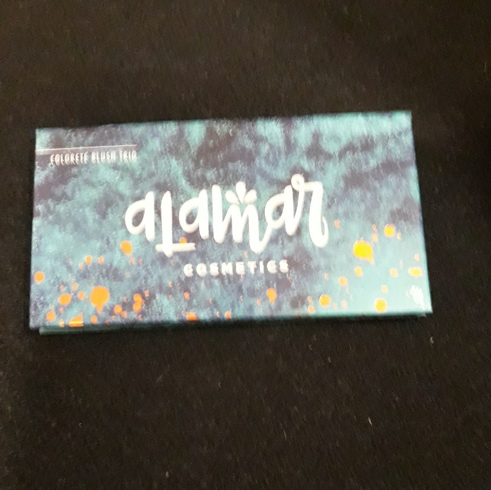 Alamar blush palette